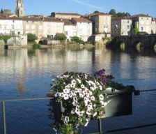 France Nouvelle-Aquitaine Confolens vacation rental compare prices direct by owner 4980701