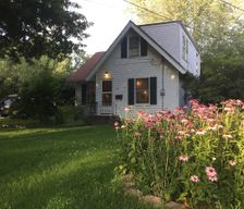 United States Iowa Iowa City vacation rental compare prices direct by owner 11453302