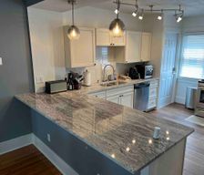 United States New York Syracuse vacation rental compare prices direct by owner 29531439
