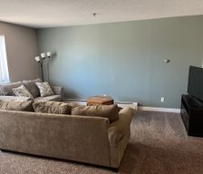 United States Iowa Cedar Rapids vacation rental compare prices direct by owner 24503257