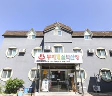South Korea Seorak-dong Sokcho-si vacation rental compare prices direct by owner 23775672