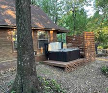 United States Arkansas Springdale vacation rental compare prices direct by owner 2148797