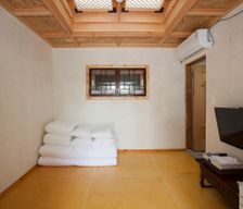 South Korea North Jeolla Province Wansan-gu vacation rental compare prices direct by owner 29934401