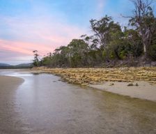 Australia Tasmania Saltwater River vacation rental compare prices direct by owner 7978107