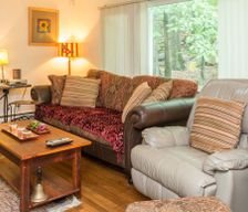 United States New York Armonk vacation rental compare prices direct by owner 1315572