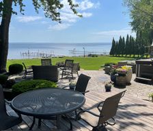 United States Wisconsin Oshkosh vacation rental compare prices direct by owner 2686251