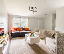 United States Illinois Mundelein vacation rental compare prices direct by owner 23691902