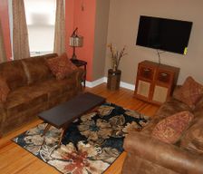 United States Iowa Decorah vacation rental compare prices direct by owner 1974994