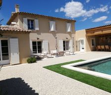 France Provence-Alpes-Côte d'Azur Saint-Saturnin-lès-Apt vacation rental compare prices direct by owner 6455444