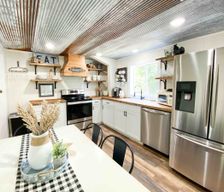 United States Arkansas Mena vacation rental compare prices direct by owner 11970529
