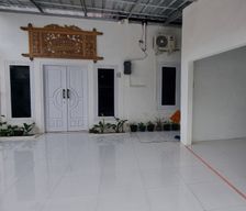 Indonesia Lampung Tanjung Karang Pusat vacation rental compare prices direct by owner 29110782