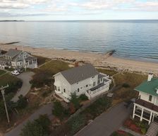 United States Massachusetts Bourne vacation rental compare prices direct by owner 1762330