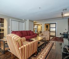 United States Kentucky Louisville vacation rental compare prices direct by owner 1358143