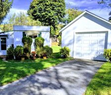 United States New York Oneonta vacation rental compare prices direct by owner 2339476