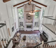 United States Texas College Station vacation rental compare prices direct by owner 273000