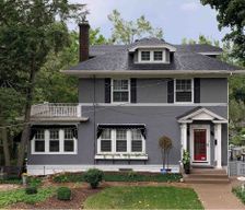 United States Iowa Davenport vacation rental compare prices direct by owner 11412195