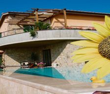 Italy Toscana Casole d'Elsa vacation rental compare prices direct by owner 25231522