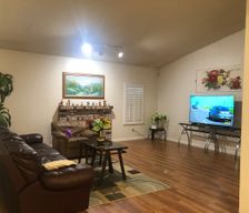 United States California Sacramento vacation rental compare prices direct by owner 32557676