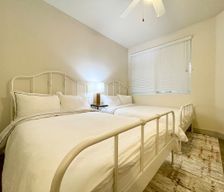 United States California Tustin vacation rental compare prices direct by owner 34173183