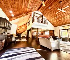 United States Michigan Oakland Charter Township vacation rental compare prices direct by owner 37147817