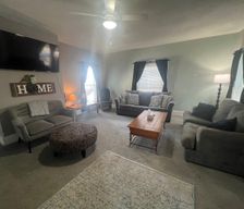 United States Iowa Cedar Rapids vacation rental compare prices direct by owner 37305240