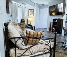 Canada Ontario Mississauga vacation rental compare prices direct by owner 11384725