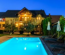 Romania Județul Brașov Brașov vacation rental compare prices direct by owner 7695715