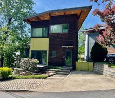 United States North Carolina Asheville vacation rental compare prices direct by owner 6868708