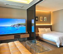 South Korea Busan Haeundae-gu vacation rental compare prices direct by owner 26698319