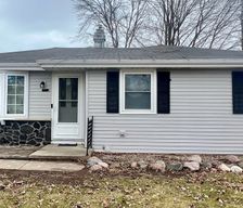 United States Wisconsin Oshkosh vacation rental compare prices direct by owner 33284358