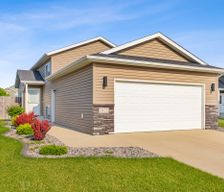 United States North Dakota West Fargo vacation rental compare prices direct by owner 29208604