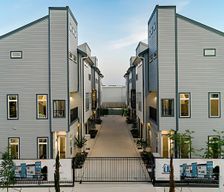 United States Texas Houston vacation rental compare prices direct by owner 19571893