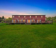 United States New York Liberty vacation rental compare prices direct by owner 32420274