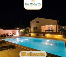 France Provence-Alpes-Côte d'Azur Arles vacation rental compare prices direct by owner 33465337