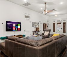 United States Texas San Antonio vacation rental compare prices direct by owner 33808597