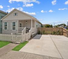 United States Texas Galveston vacation rental compare prices direct by owner 33814807