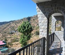India Himachal Pradesh Koti vacation rental compare prices direct by owner 29244445
