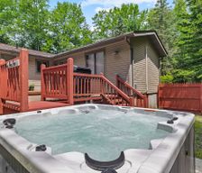 United States Pennsylvania Coolbaugh Township vacation rental compare prices direct by owner 37905158