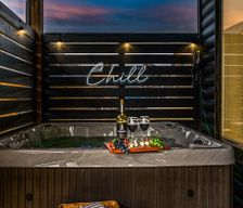 United States Tennessee Pigeon Forge vacation rental compare prices direct by owner 37742750