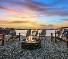 United States Wisconsin Menasha vacation rental compare prices direct by owner 576488