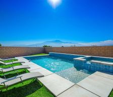 United States California Desert Hot Springs vacation rental compare prices direct by owner 11496320