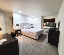 United States Colorado Greenwood Village vacation rental compare prices direct by owner 11198761