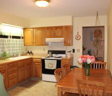 United States Iowa Iowa City vacation rental compare prices direct by owner 32858094