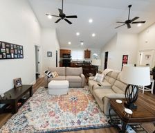 United States Alabama Auburn vacation rental compare prices direct by owner 34288965