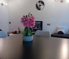France Île-de-France Élancourt vacation rental compare prices direct by owner 33460627