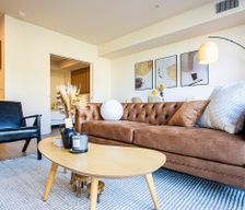 United States California Costa Mesa vacation rental compare prices direct by owner 32415573