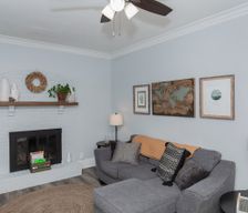 United States Illinois Moline vacation rental compare prices direct by owner 33055271