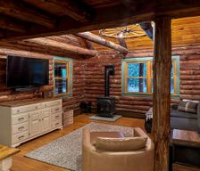 United States New York LaFayette vacation rental compare prices direct by owner 33083524