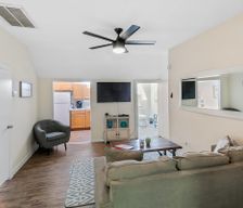 United States Illinois Libertyville vacation rental compare prices direct by owner 33132690
