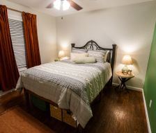 United States Kansas Pittsburg vacation rental compare prices direct by owner 33925641